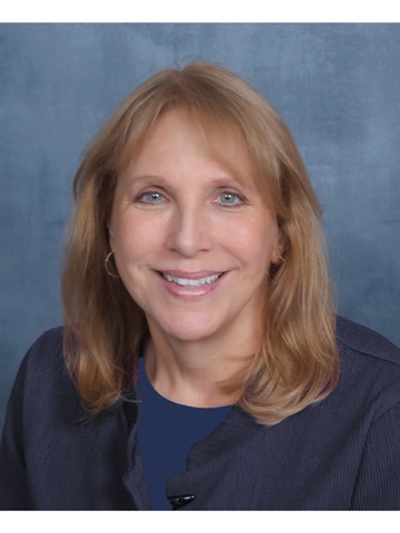 Lisa Ulkevich.
